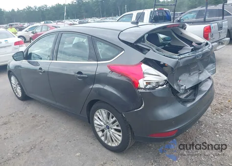 2018 Ford Focus Titanium z USA, uszkodzony, nr VIN 1FADP3N24JL250081
